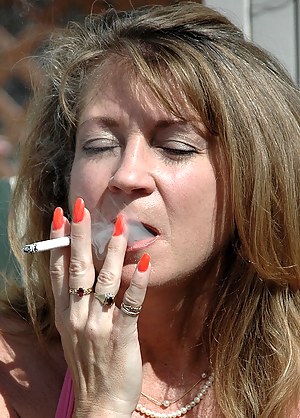 Moms Smoking Porn Pictures